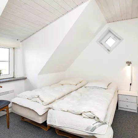 Six-bedroom Holiday In 1 Casa de Férias